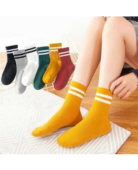 Kaos Kaki Korea Garis Panjang 012